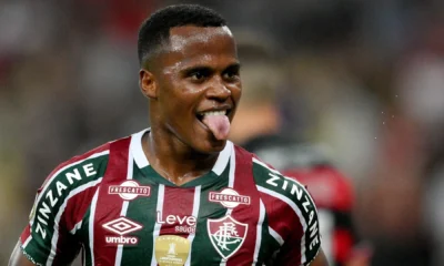 arias-gol-fluminense-flamengo-e1729211663703 Jhon Arias comemora o segundo gol do Fluminense sobre o Flamengo • André Fabiano/Código19/Gazeta Press