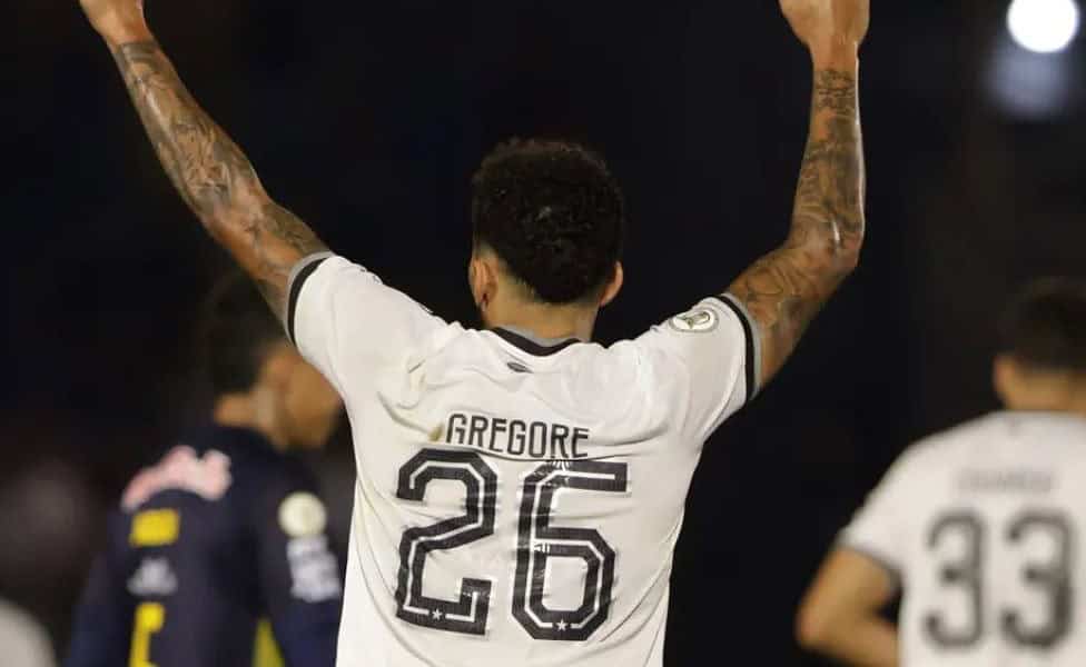 botafogovence Gregore comemora gol que deu a vitória ao Botafogo sobre o Bragantino (Foto: Joisel Amaral/AGIF)