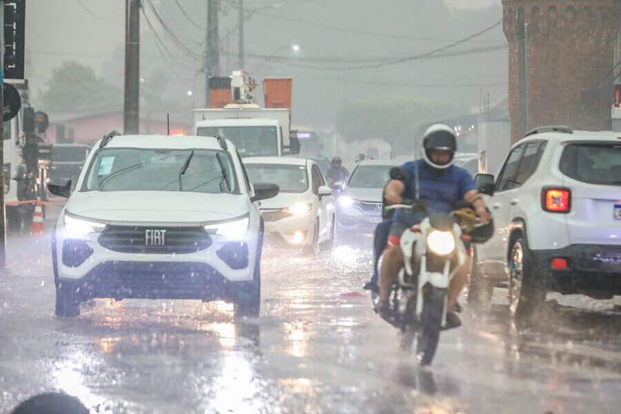 chuvas-2-900×604 FOTO DE SÉRGIO VALE