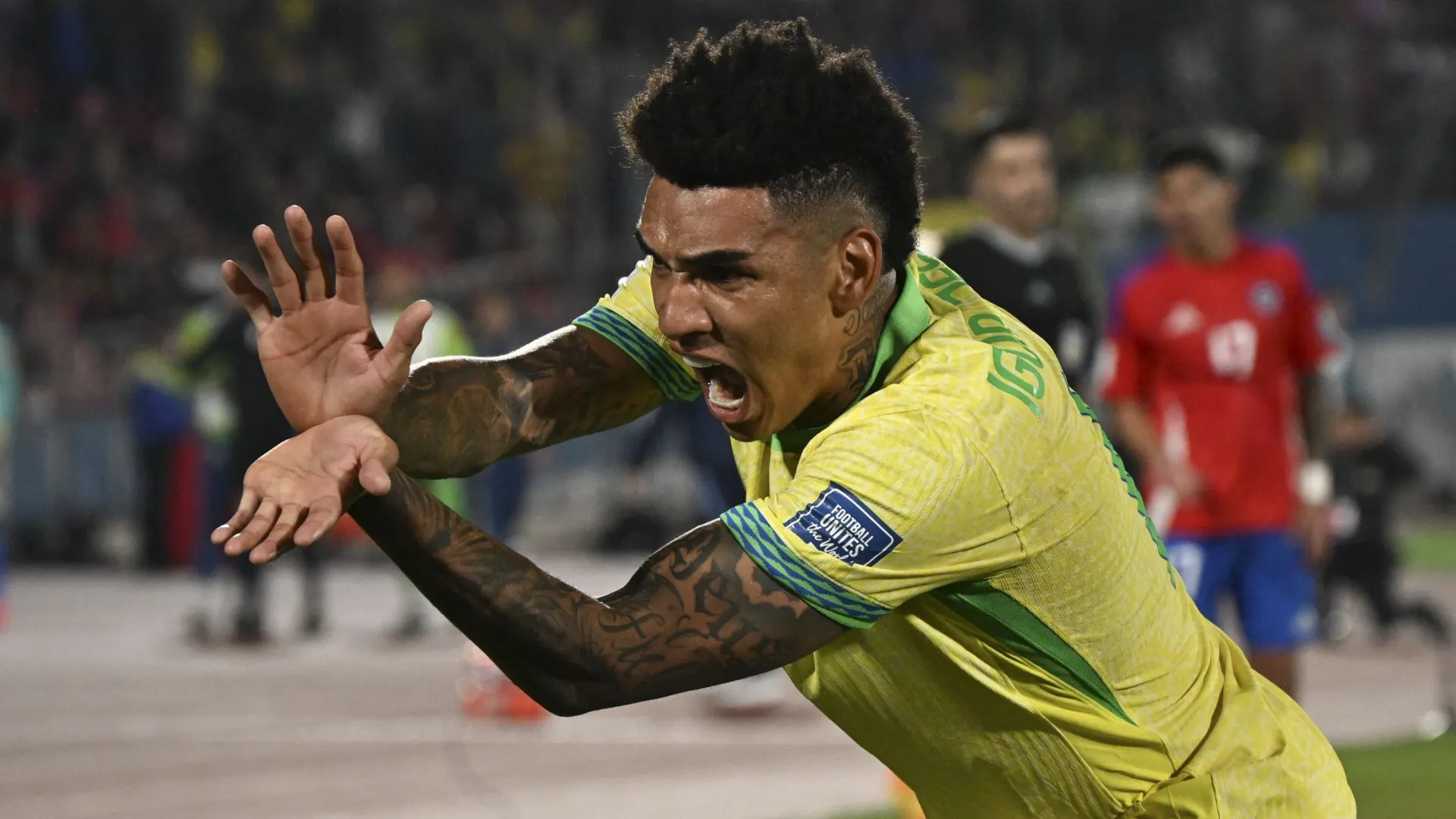 Com gols “do Botafogo”, Brasil vira sobre Chile e respira nas Eliminatórias da Copa do Mundo