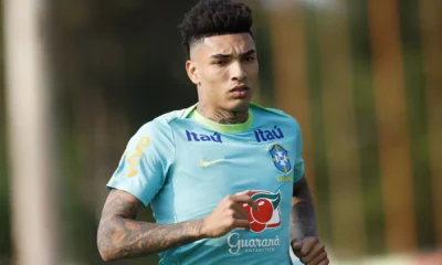 igor-jesus-selecao-brasileira-treino-e1728479359368 Igor Jesus, do Botafogo, em treino da Seleção Brasileira • Flickr/CBF