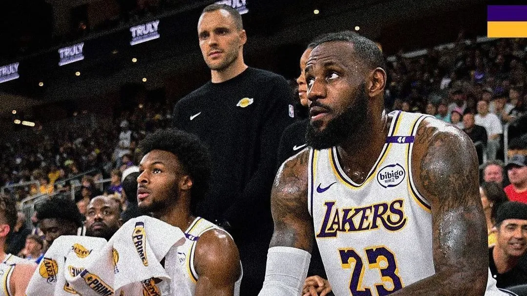 LeBron e Bronny James se tornam primeira dupla de pai e filho a jogar juntos na NBA