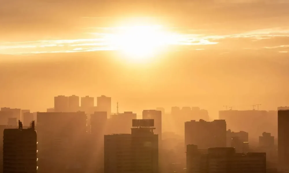 ondas-de-calor-e1710875506429-1 Brasil teve onda de calor em todos os meses do ano • Reprodução