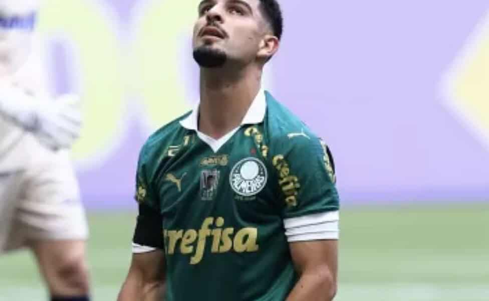 palmeirasempate Flaco López se lamenta durante jogo entre Palmeiras e Fortaleza pelo Brasileirão
Imagem: Marcello Zambrana/AGIF