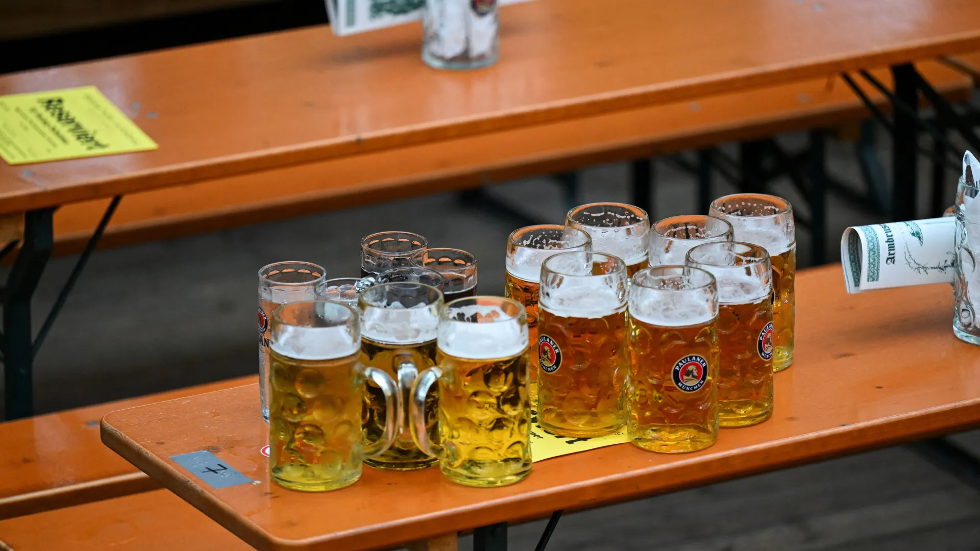 Jogadores alemães são proibidos de beber cerveja e técnico é demitido