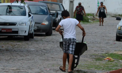 Em 2023, o Brasil ainda tinha 1,607 milhão de crianças e adolescentes em situação de trabalho infantil. • Walter Campanato/Agência Brasil
