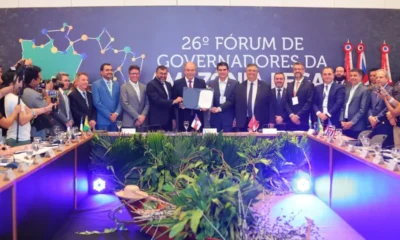 wilson-lima-e-governadores-da-amazonia-legal-assinam-carta-compromisso-de-combate-a-desmatamentos-e-queimadas-fotos-diego-peres-e-antonio-lima-secom-900×600 wilson-lima-e-governadores-da-amazonia-legal-assinam-carta-compromisso-de-combate-a-desmatamentos-e-queimadas-fotos-diego-peres-e-antonio-lima-secom-900x600