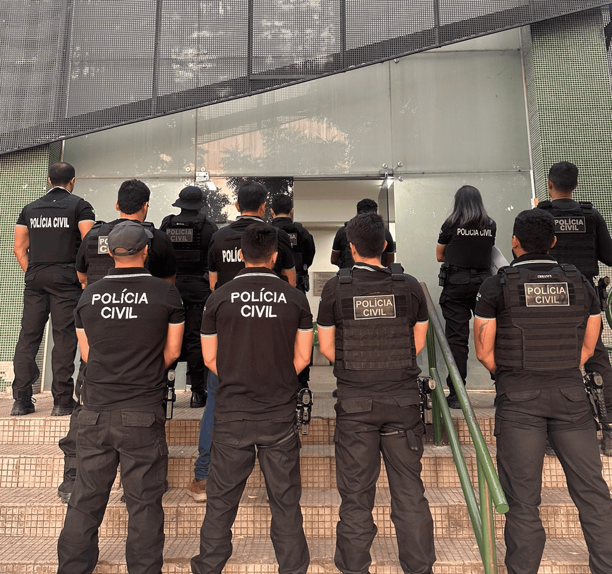 Polícia Civil do Acre e do Ceará cumprem ordens judiciais contra grupo de fraudes eletrônicas
