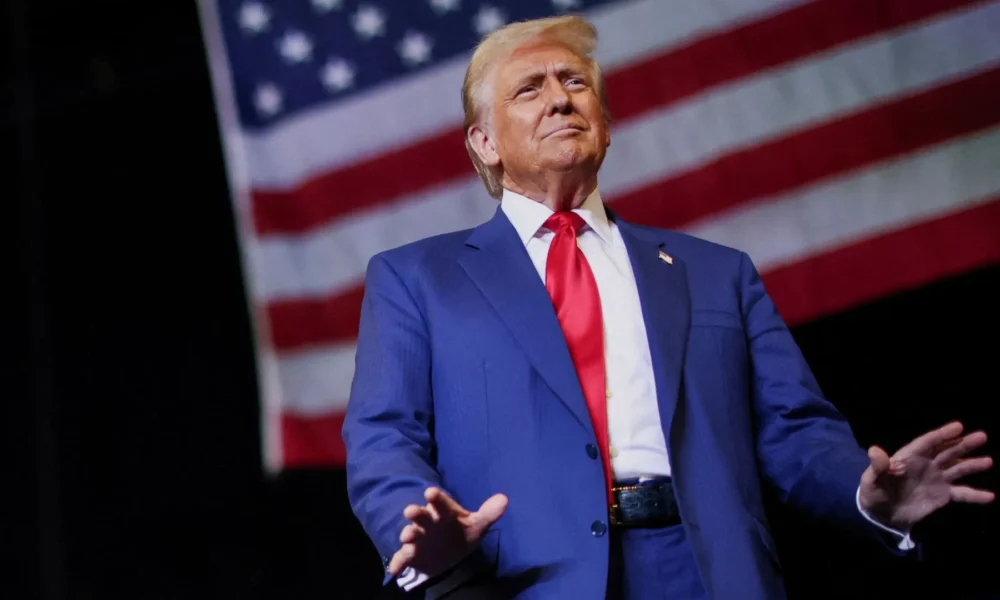 2024-10-28T133722Z_1_LYNXMPEK9R0FX_RTROPTP_4_IMF-WORLDBANK-USA-ELECTION-e1730414569101 O presidente eleito dos Estados Unidos, Donald Trump • Reuters