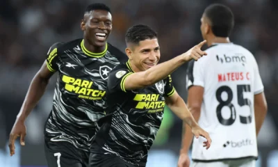 Botafogo e Vasco duelaram no Nilton Santos pela 32ª rodada do Brasileirão • Vítor Silva/Botafogo