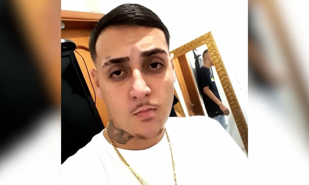 Design-sem-nome-1-6 Igor Peretto, encontrado morto no litoral de SP, após descobrir suposta traição da esposa com o cunhado • Reprodução/Facebook