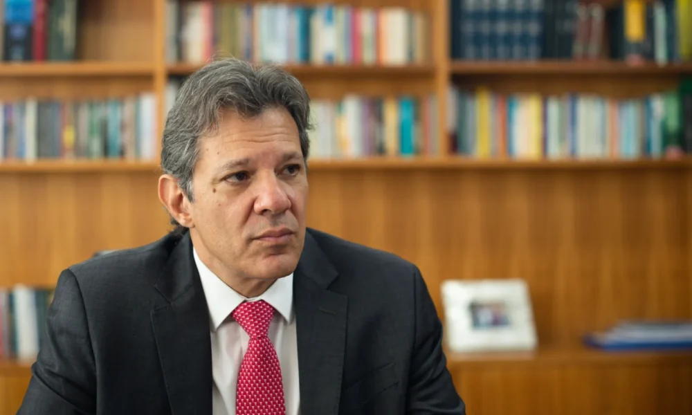 Ministro durante entrevista em Brasília • Andressa Anholete/Bloomberg