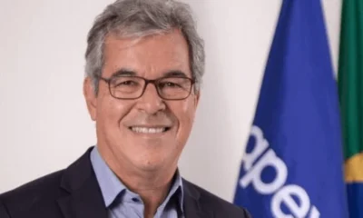 Frame-225-81-976×600 Frame-225-81-976x600