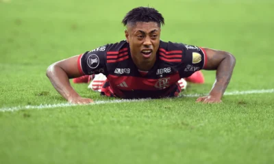 GettyImages-2173230104 Bruno Henrique durante partida do Flamengo na Libertadores em setembro de 2024 (Foto: Dhavid Normando/Getty Images)