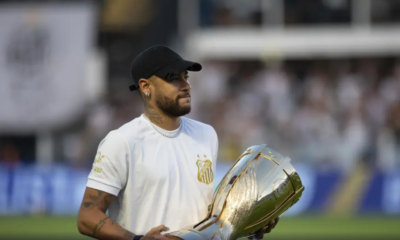 Neymar-participou-de-acao-em-Santos-x-Palmeiras Neymar em jogo entre Santos e Palmeiras na Vila Belmiro • Wanderson Oliveira / Gazeta Press