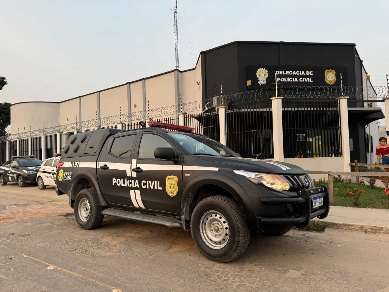 Três suspeitos pelo assassinato de uma mulher em um cemitério em Tarauacá são presos pela PCAC