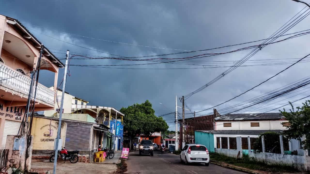 Segunda será quente, abafada e com chuvas pontuais no Acre