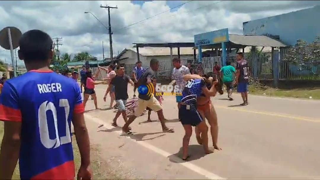 VÍDEO: mulheres brigam por causa de homem em Manoel Urbano