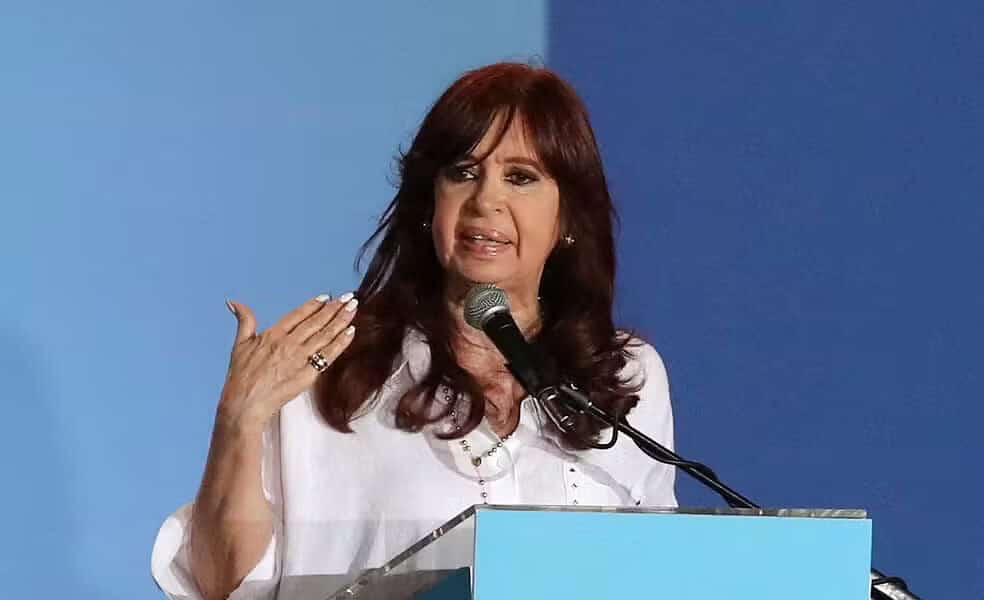 Cristina Kirchner em discurso no dia 17 de novembro de 2022 — Foto: Agustin Marcarian/Reuters