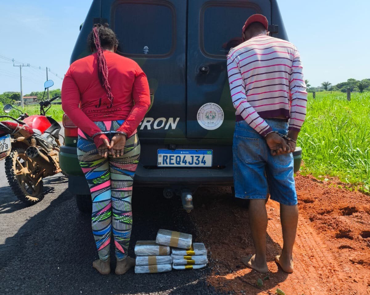 No Acre, Gefron prende casal transportando 6 kg de skunk