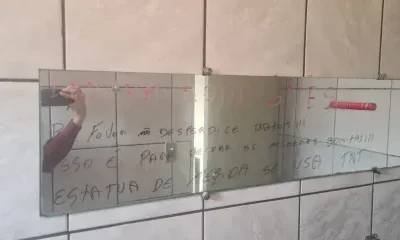 b998deb8-080a-497a-ab56-2e2088bb9df0