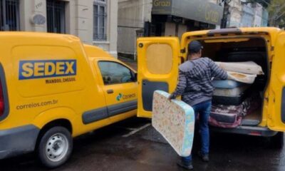 Segundo a estatal, mais de 1 milhão de pessoas fizeram as provas no domingo (15/12) - (crédito: Reprodução / Correios)