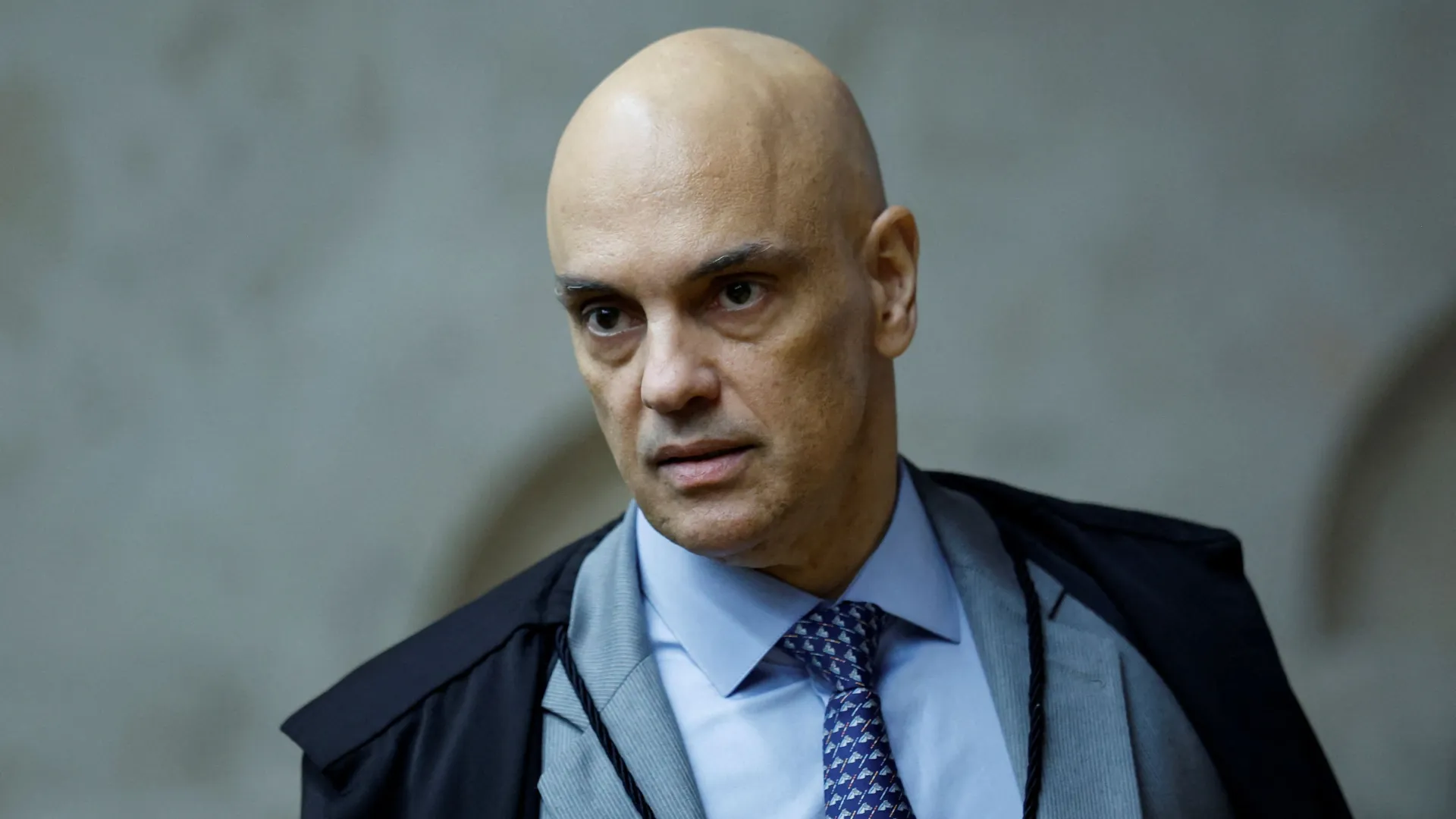 Alexandre de Moraes prorroga inquérito das fake news por mais 180 dias