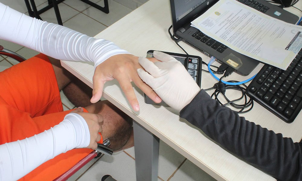 54309-iapen-e-policia-civil-levam-atendimento-de-emissao-de-rg-ao-complexo-penitenciario-de-rio-branco (1)