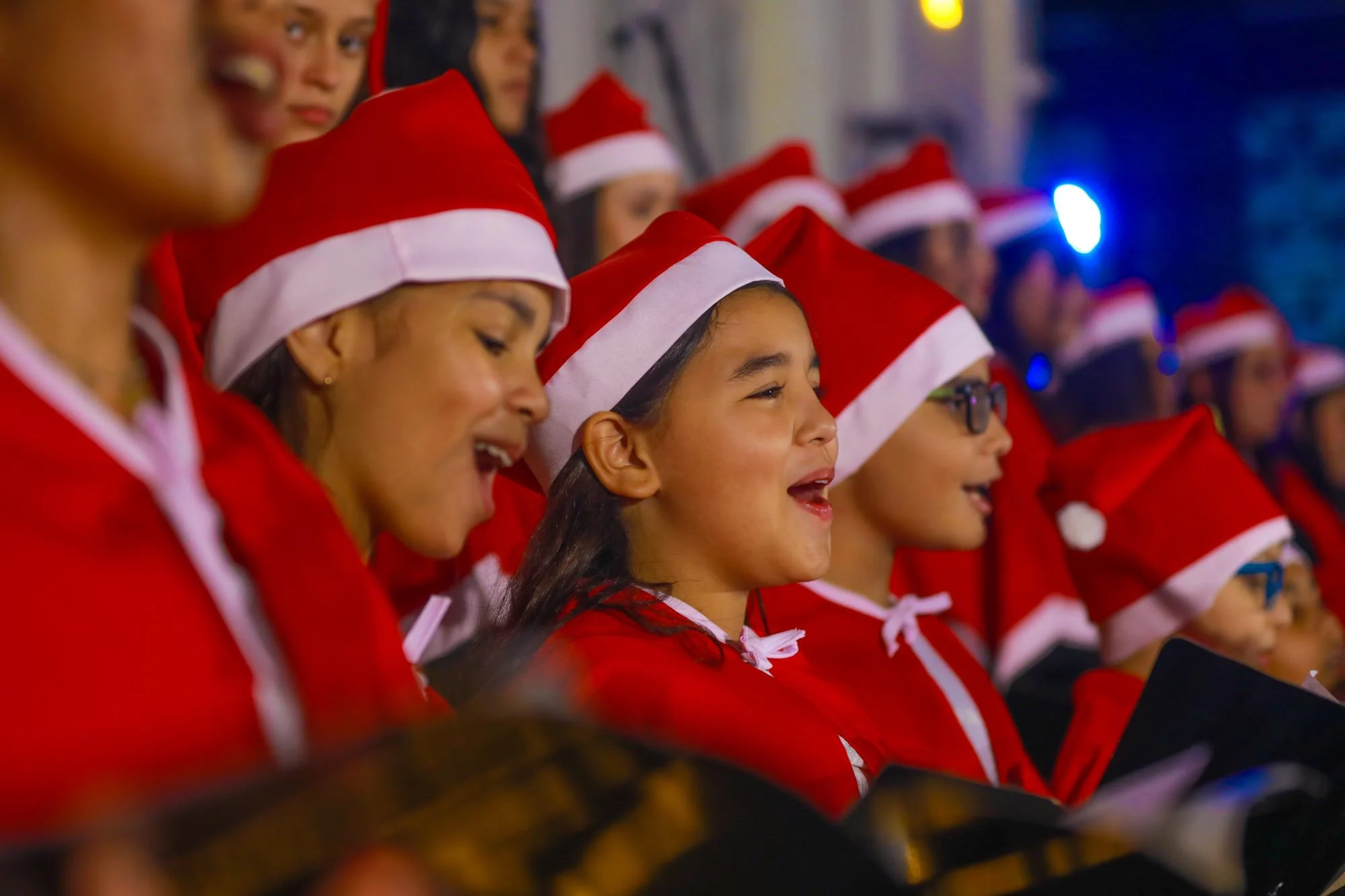 Cantata de Natal emociona milhares de pessoas em frente ao Palácio Rio Branco