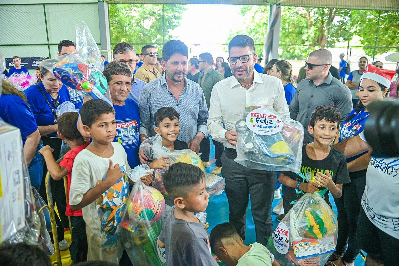 Governador Gladson Cameli participa da entrega de brinquedos para mais de duas mil crianças em Rio Branco