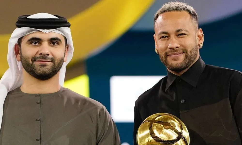 Neymar recebeu um prêmio durante a cerimônia • Divulgação / Globe Soccer Awards