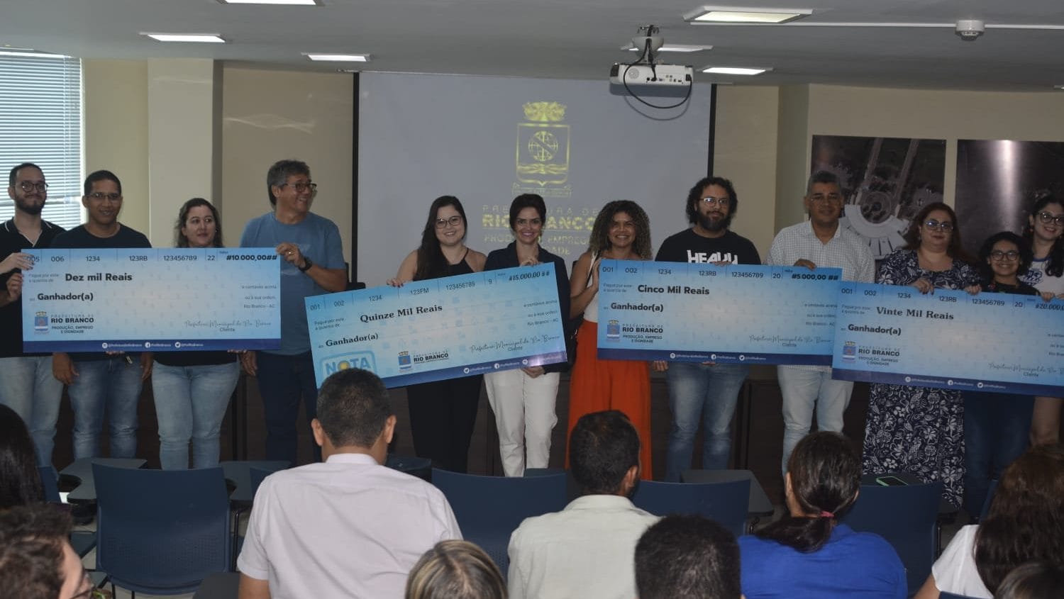 Prefeitura faz entrega de premiação aos ganhadores do Nota Rio Branco