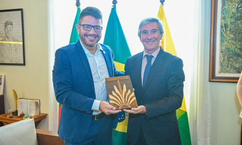 VISITA-EMBAIXADOR-E-VICE-CONSUL-DE-PORTUGAL-4-1024×684-1 VISITA-EMBAIXADOR-E-VICE-CONSUL-DE-PORTUGAL-4-1024x684-1