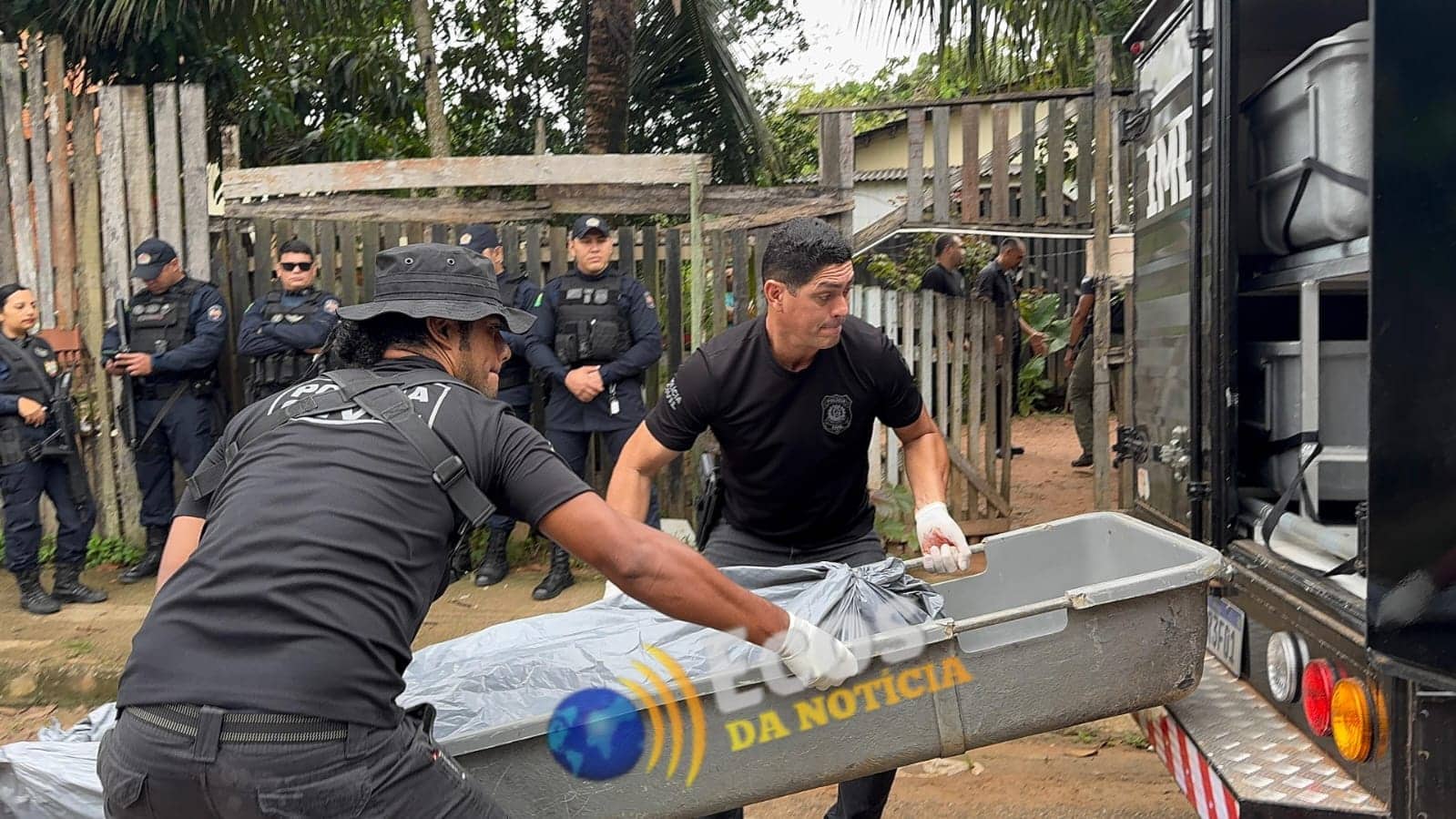 Homem é morto com tiro na cabeça após residência ser invadida por criminoso no Conjunto Habitacional Cidade do Povo