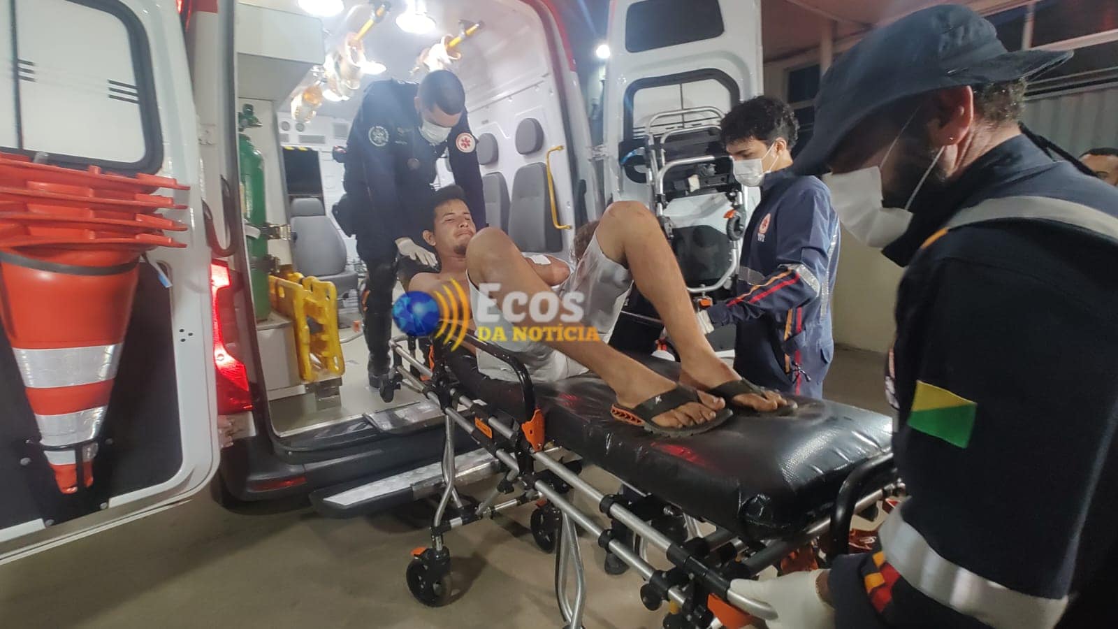 Em Rio Branco, mulher desfere golpes de faca no esposo após ele supostamente agredi-la