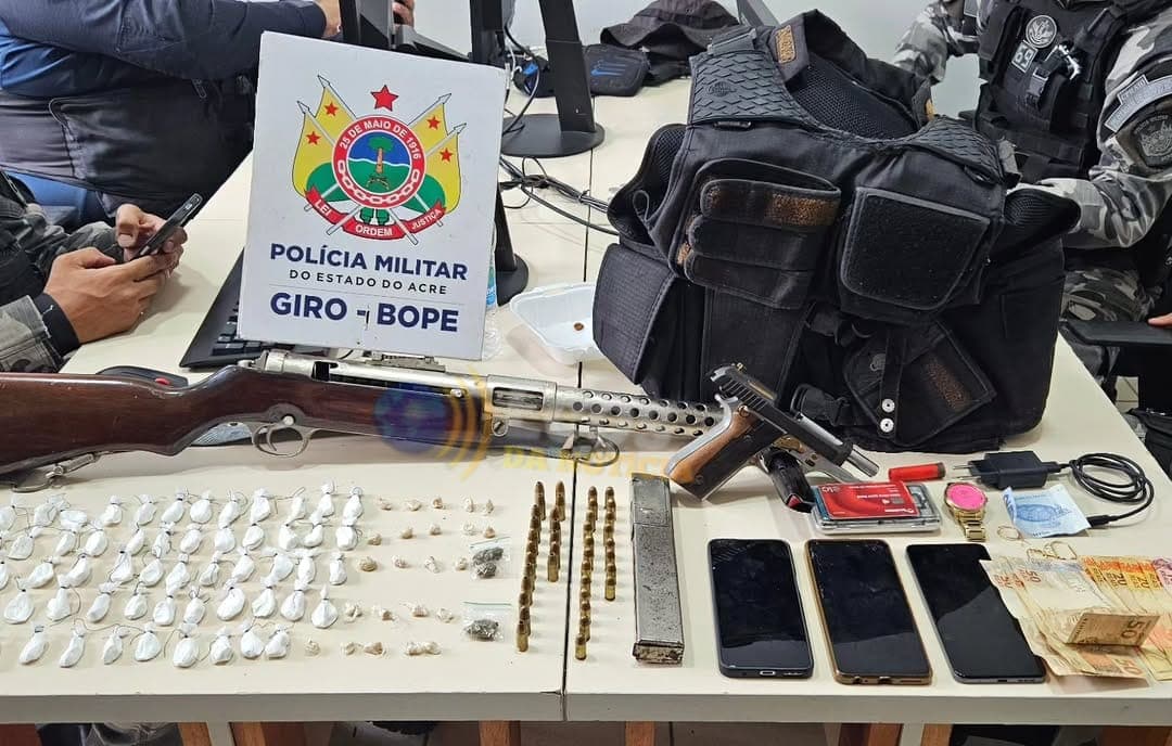 Polícia Militar do Acre apreende armas, drogas e prende suspeitos em operação no  Jorge Lavocate