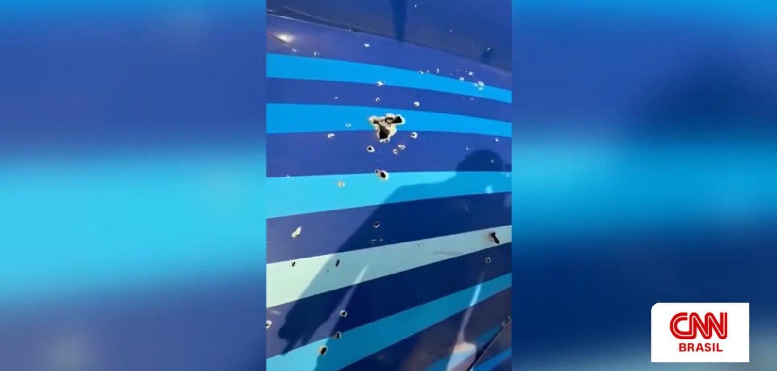 Tragédia no Cazaquistão: Novas imagens geram dúvidas sobre queda de avião; veja