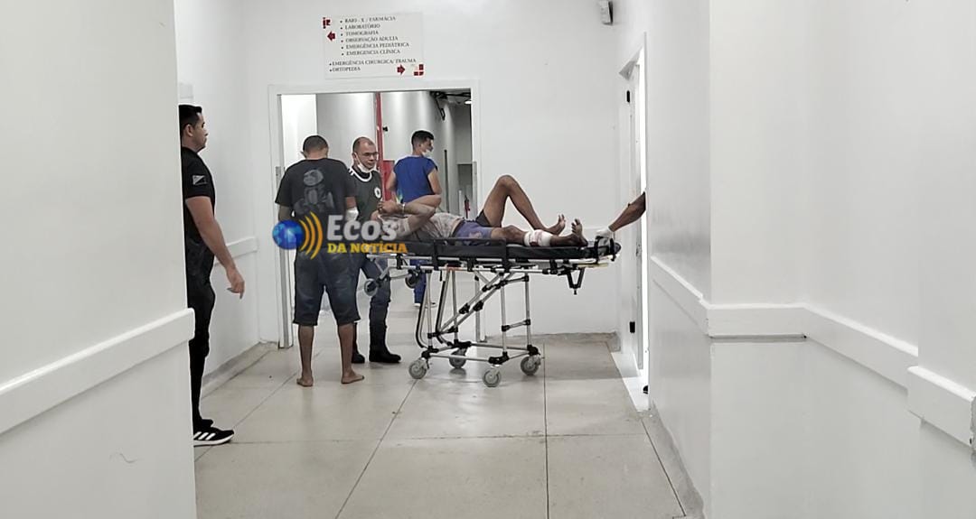 Homens são agredidos com barra de ferro após tentativa de arrombamento em prédio de Rio Branco