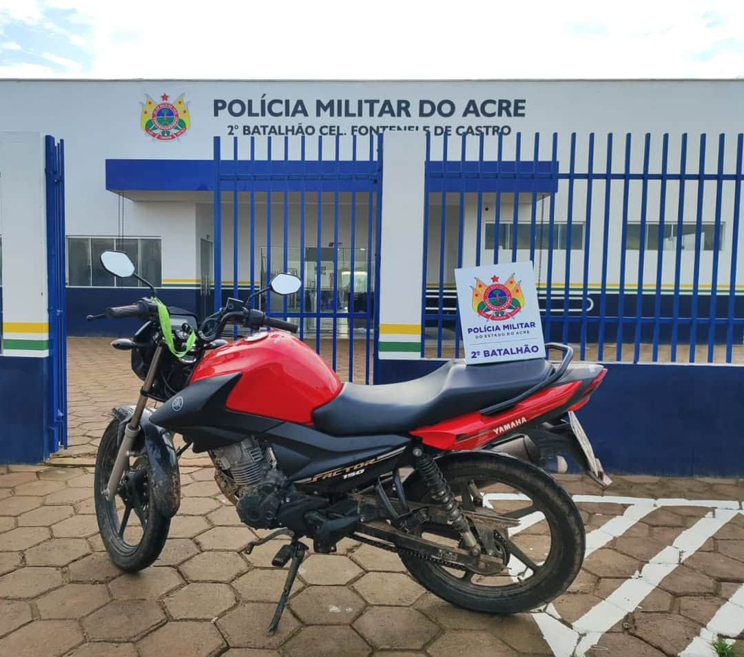 Polícia Militar recupera motocicleta roubada no bairro Belo Jardim II