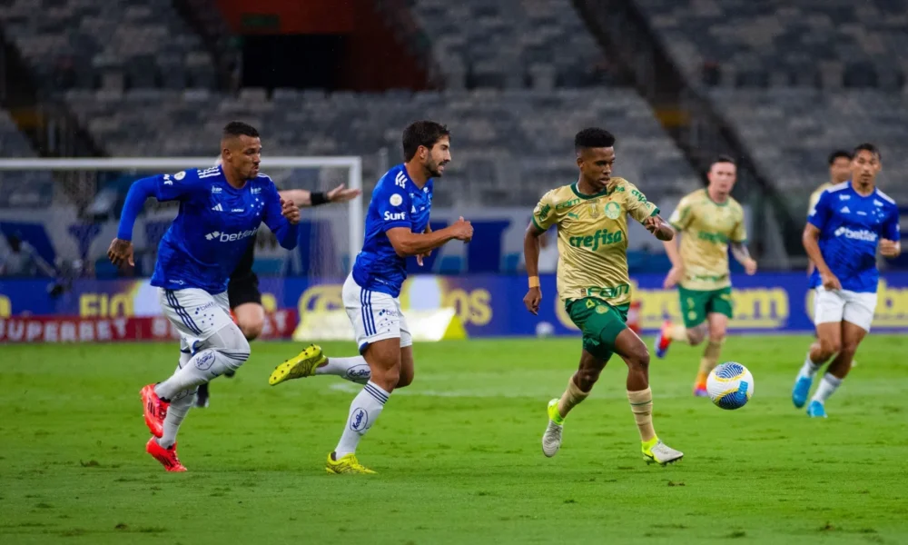 Estêvão marcou gol da virada do Palmeiras contra o Cruzeiro • Foto: MAURÍCIO COSTA/ENQUADRAR/ESTADÃO CONTEÚDO