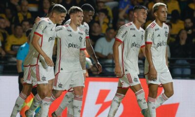i Varela comemora gol do Flamengo contra o Criciúma Leonardo Hubbe/AGIF/Gazeta Press