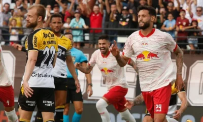 Juninho Capixaba comemora gol contra o Criciúma • Foto: Luis Moura/Wpp/Gazeta Press