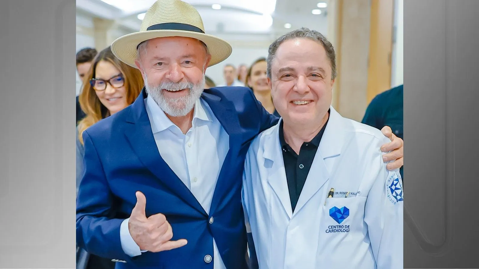 Lula recebe alta, deixa o hospital e ficará em São Paulo até quinta-feira