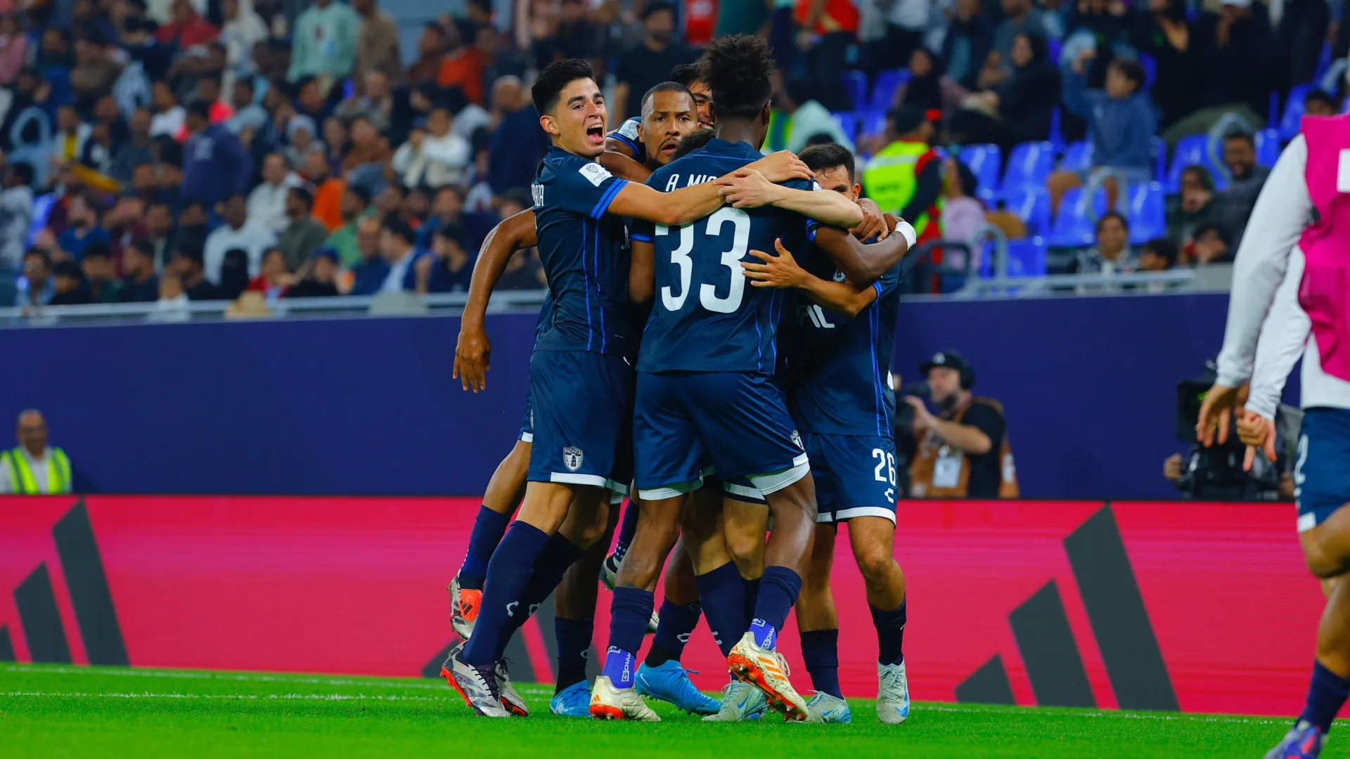 Cansado, Botafogo perde do Pachuca e está fora da Copa Intercontinental