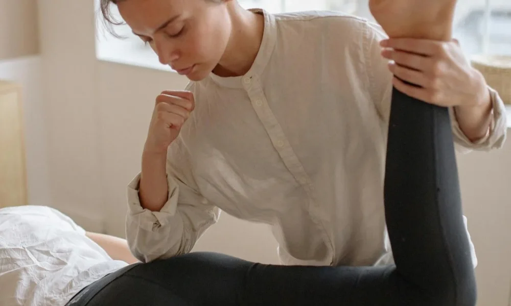 A quiropraxia é usada para melhorar as funções de articulações, músculos, tendões, ossos, nervos e outras estruturas responsáveis pelo movimento do corpo. • Pexels