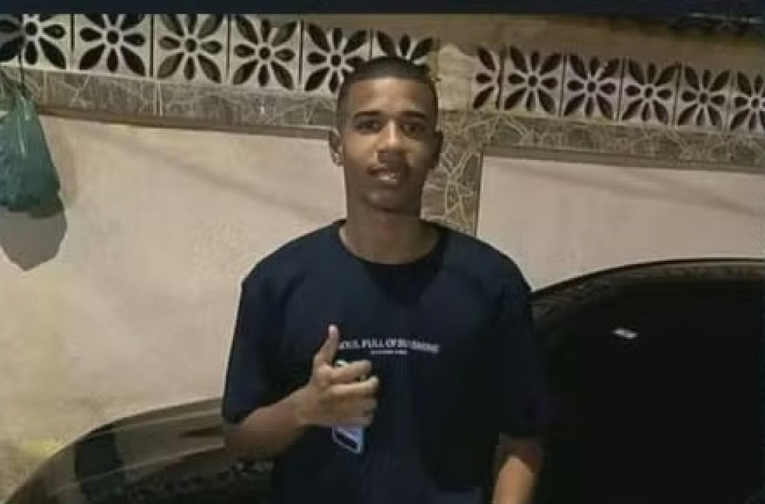 Jogador de futebol baleado na cabeça após pisar no pé de traficante tem morte cerebral