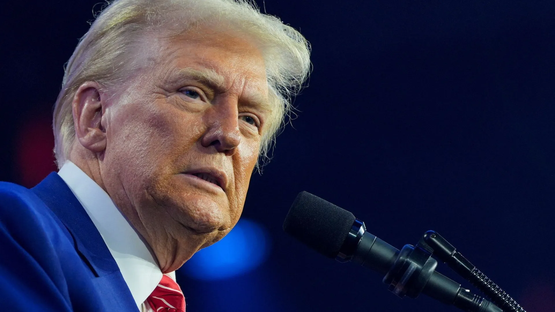 Posse de Donald Trump muda para local fechado por causa do frio a 3 dias do evento