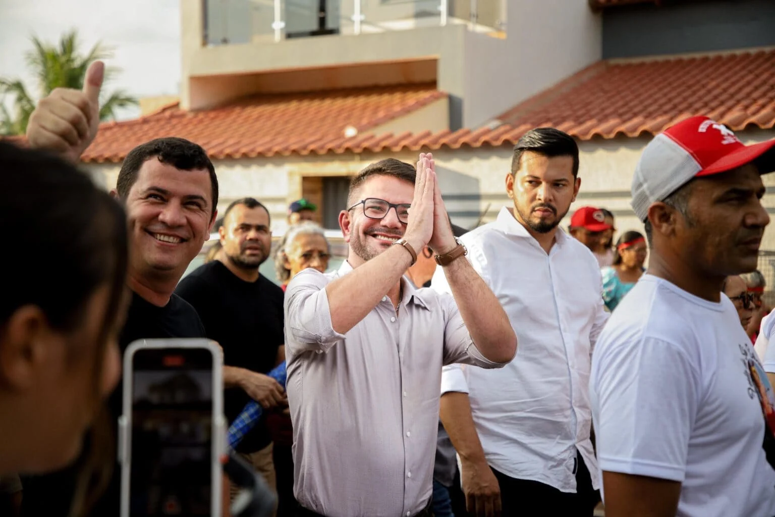 “2025 será o ano do executar”, diz Gladson a 10 mil pessoas na tradicional procissão de São Sebastião em Xapuri