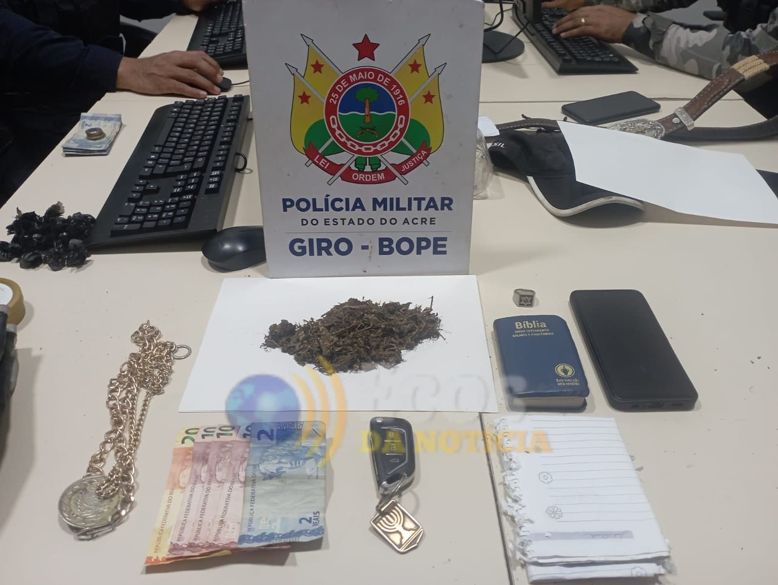 PM flagra tráfico de drogas com caderno de anotações de fornecedores no Preventório