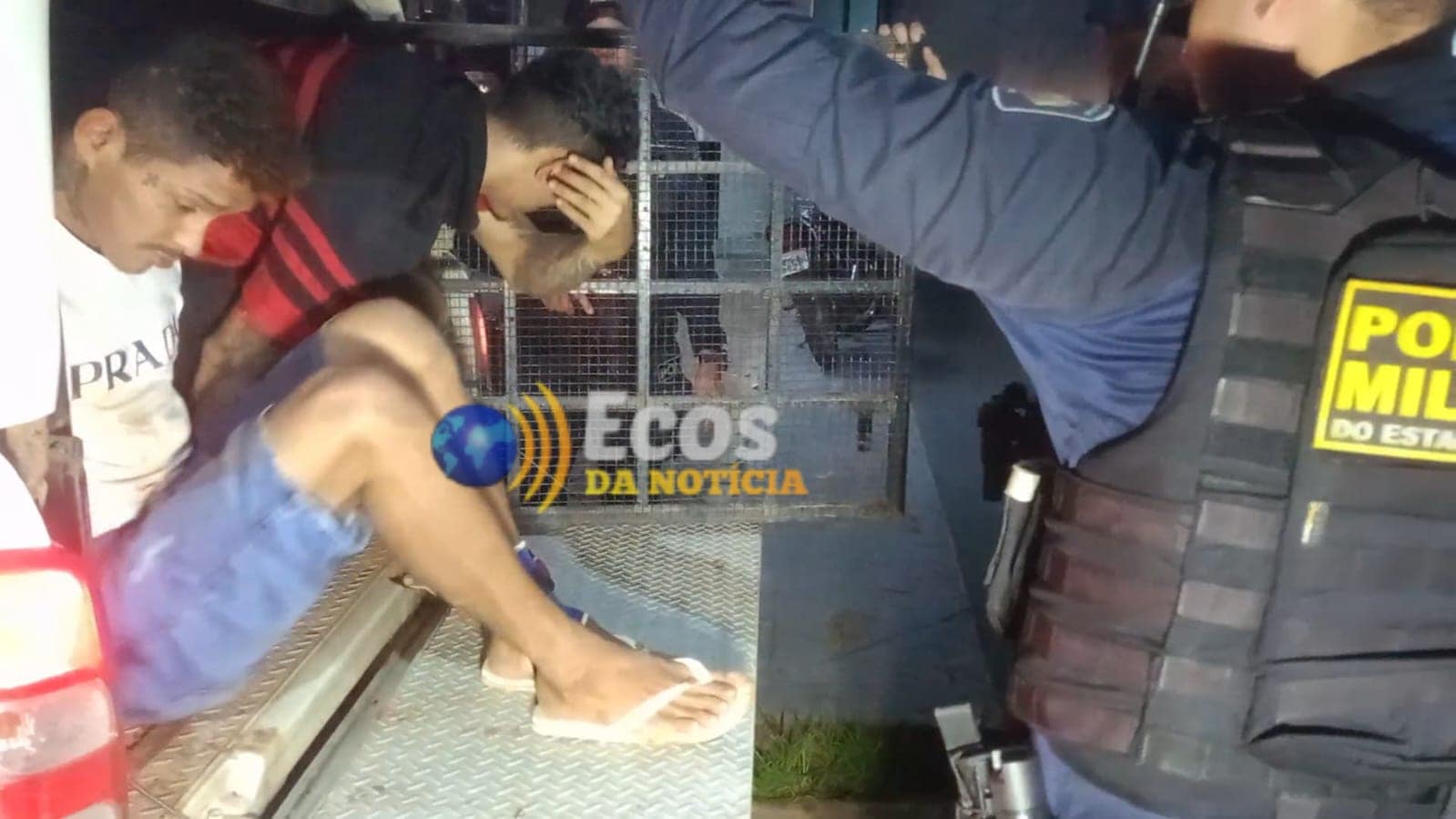 Polícia prende cinco pessoas e apreende drogas e dinheiro na Baixada da Sobral